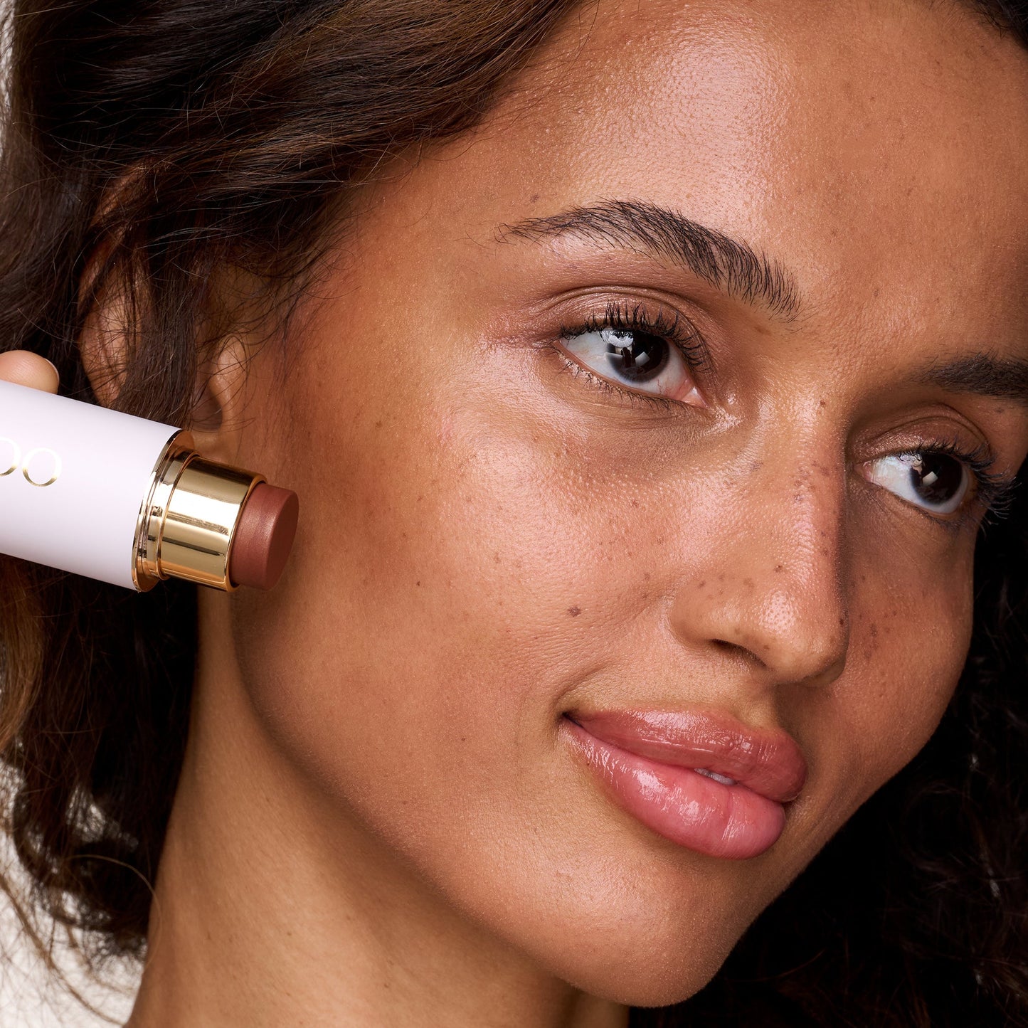 Sculpted Face Stick